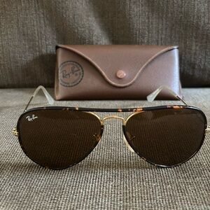 Ray ban sunglasses and case